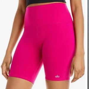 ALO High-Waist Biker Short in Pink Lava - Size Medium